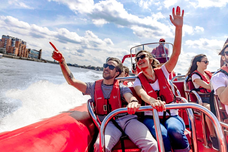 London: Break the Barrier Speed Boat Ride - The Thames Sightseeing Route: Globe, Bridges, and Big City Views