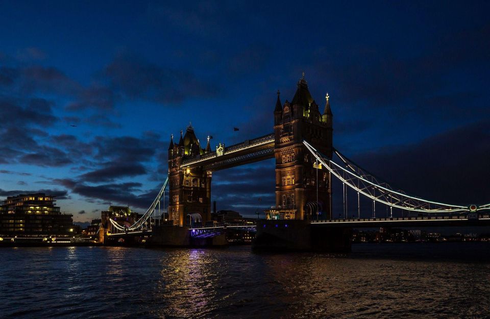 London Bridges Night Time Light Private Tour - Night Views Over the Thames: What 2 Hours Really Gives You