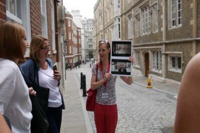 London: Bridget Jones 2–Hour Walking Tour - Starting at Temple Underground: a smart launch point