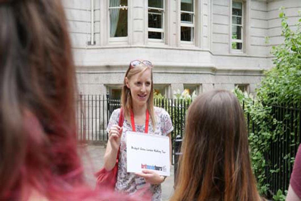 London: Bridget Jones 2–Hour Walking Tour - Temple chambers: the detail that makes the story feel real