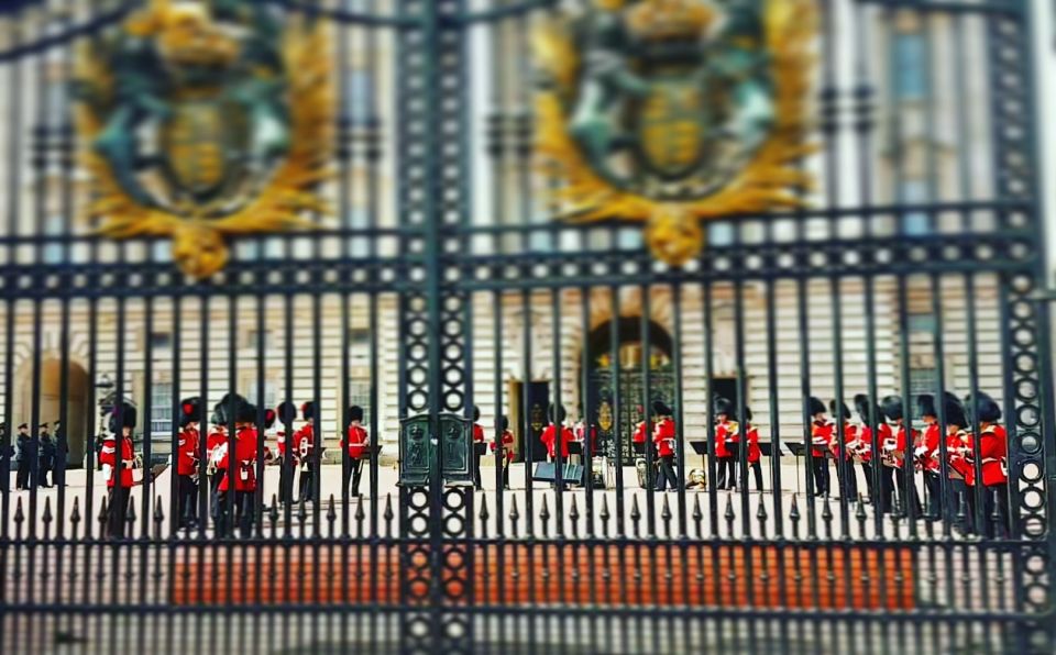 London: British Royalty Walking Tour - Parliament Square to Westminster: where monarchy meets democracy