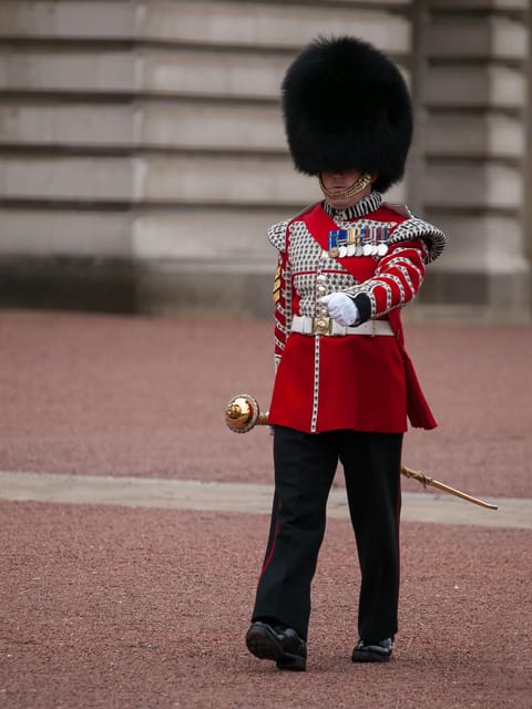 London: Changing of the Guard Experience and Landmarks Tour - Houses of Parliament and Big Ben: Political London, Fast and Focused