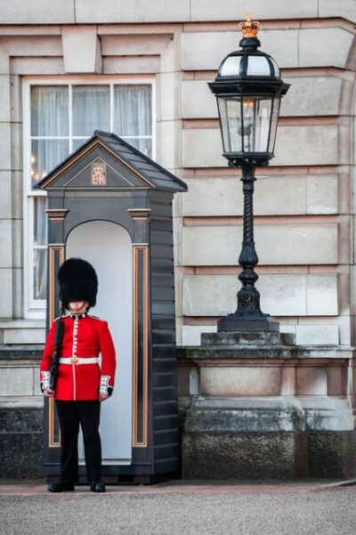 London: Changing of the Guard Self Guided Best Locations - Price and What You’re Really Paying For (It’s Not the Ceremony Ticket)