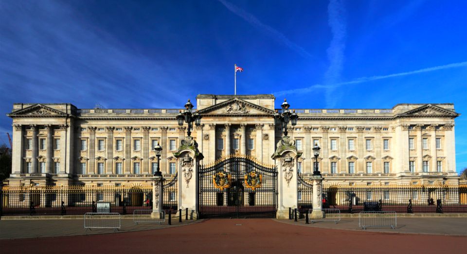 London: Changing of the Guard Tour at Buckingham Palace - Price and value: where $18 makes sense
