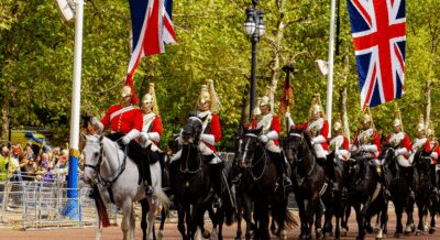 London: Changing of the Guard Walking Tour with Small Group - Two Hours, Small-Group Viewing: Why Positioning Changes Everything