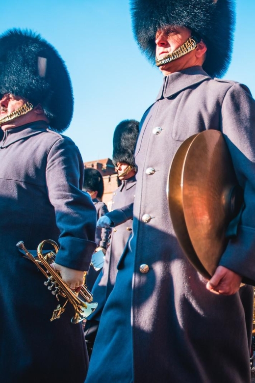 London: Changing of the Guard & Westminster Abbey - Key highlights at a glance