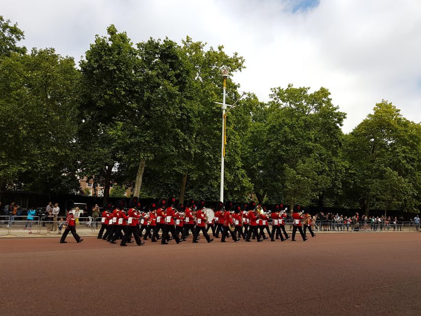 London: Changing of the Guard & Westminster Abbey - Westminster Abbey entry (2 hours): skip-the-line plus audio