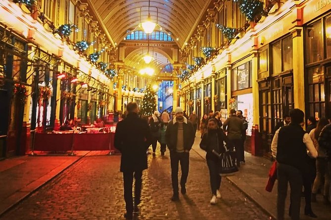 London Christmas Carol & Charles Dickens Small Group Walking Tour - Stop 1: Inner Temple and Dickens’ working-world inspiration
