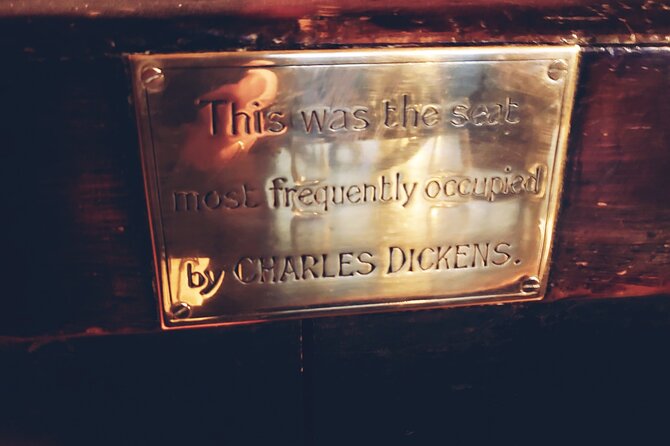 London Christmas Carol & Charles Dickens Small Group Walking Tour - Stop 3: The Royal Exchange steps and Scrooge’s big supernatural moment
