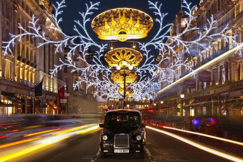 London: Christmas Eve City Tour with Dinner & Midnight Mass - London Christmas Lights From the Coach Window
