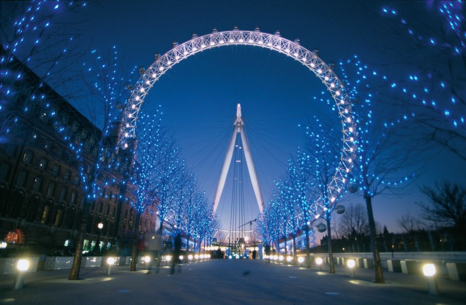 London: Christmas Eve City Tour with Dinner & Midnight Mass - Covent Garden Dinner: Prosecco, Portions, and the Christmas Mood