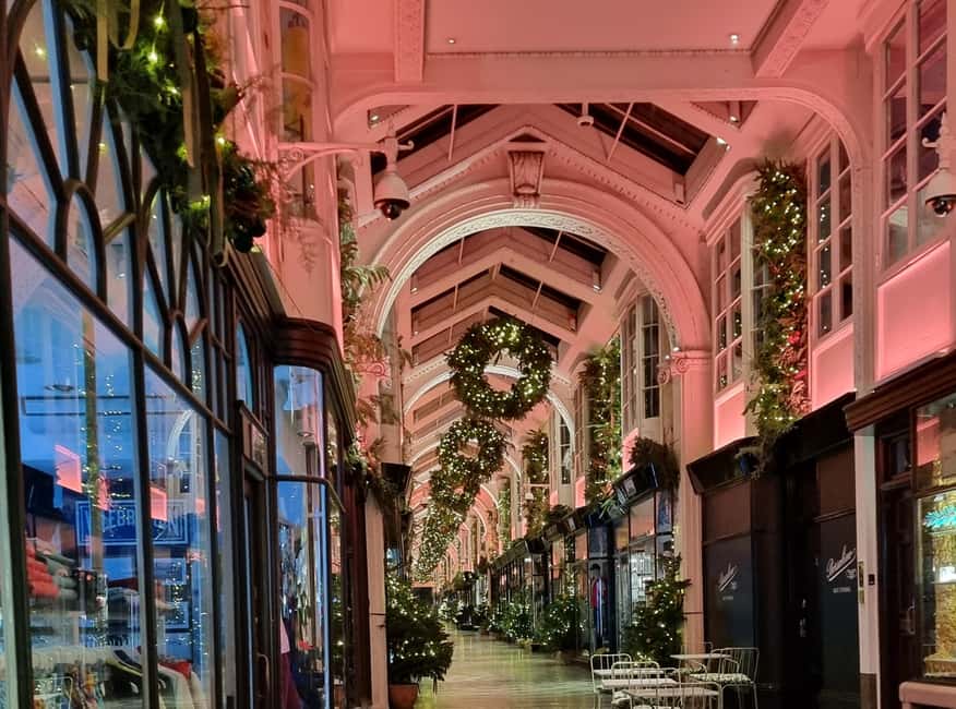 London: Christmas Lights Guided Walking Tour - Oxford Street and the Winter Wonderland connection