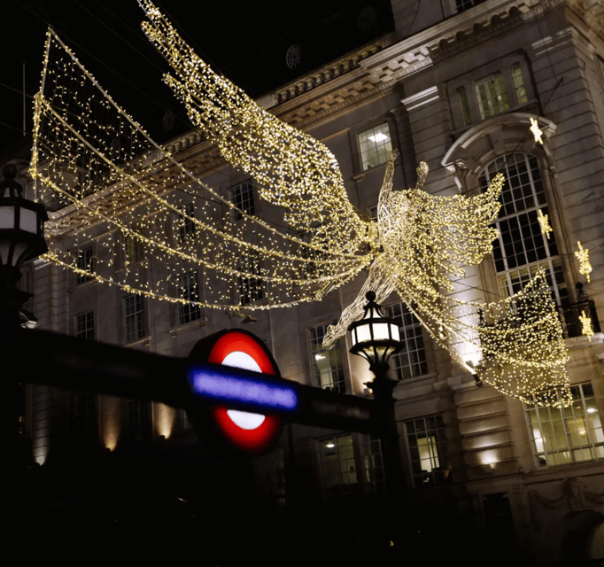 London: Christmas Lights Walking Tour - How this London Christmas lights walk actually feels