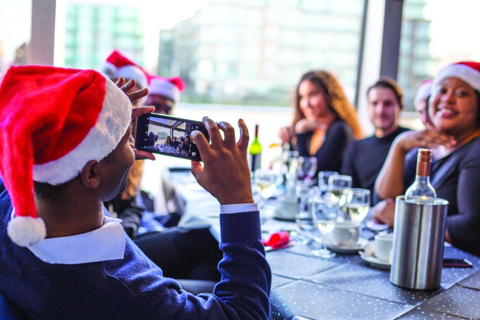 London: Christmas Party Lunch Cruise - Who should book this Christmas Thames cruise