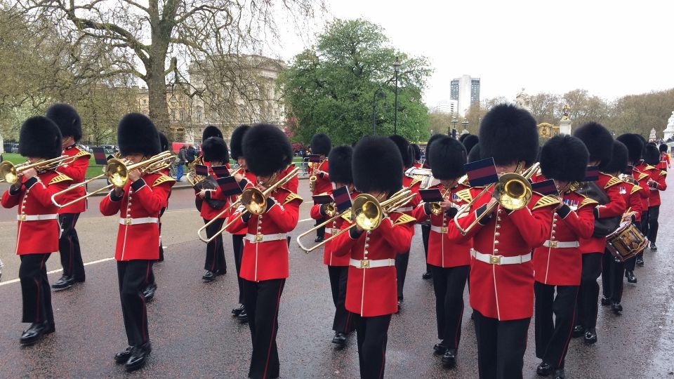 London: Customizable Walking Tour with Private Guide - Starting at Westminster Tube Exit 1: the smartest way to begin