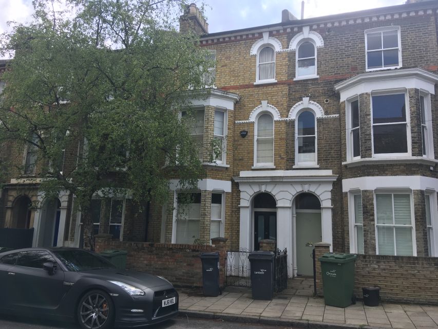 London: David Bowie Walking Tour - Setting out from Brixton: Tunstall Road and the Bowie memorial