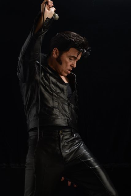 London: Dinner Cruise with Elvis Tribute on the Thames River - Elvis Up Close: Matt King’s Two-Set Performance