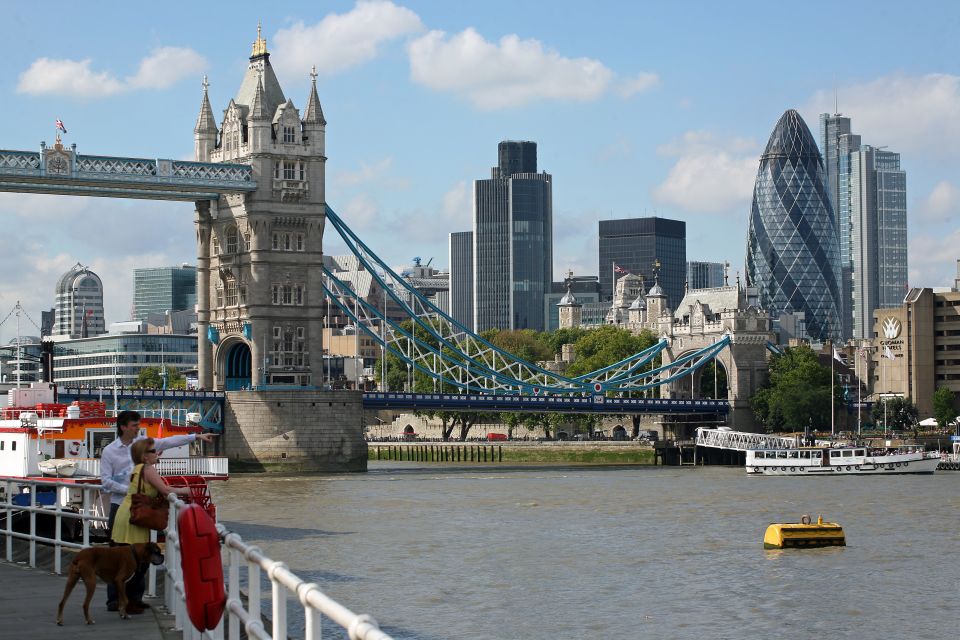 London: East London Town 3.5-Hour Bike Tour - Aldgate and the Jack the Ripper story you can track by landmarks