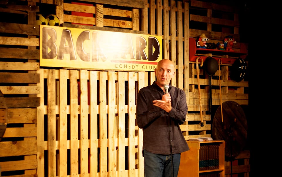 London: Friday Night at The Backyard Comedy Club - Backyard Comedy Club: Bethnal Green’s close-up comedy room