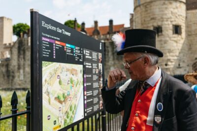 London: Full Day Tower, St. Paul's, Cruise & Eye Experience - Getting there early: Victoria Coach Station and a tight 7:45 AM start