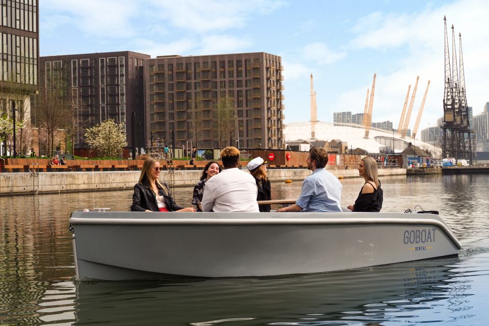London: GoBoat Rental in Canary Wharf with London Docklands - Key things that make this GoBoat rental worth your time