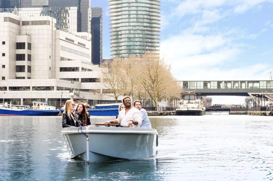 London: GoBoat Rental in Canary Wharf with London Docklands - Your time on the water: how the route and pacing work