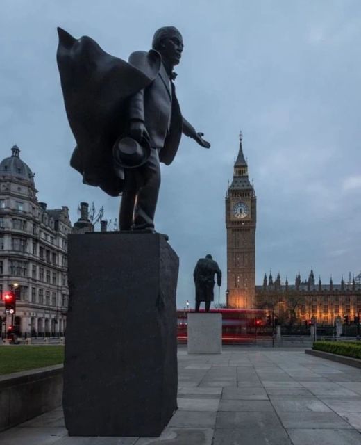 London: Guided Walking Tour with Changing Of The Guard - Trafalgar Square and Westminster Bridge: how to finish strong