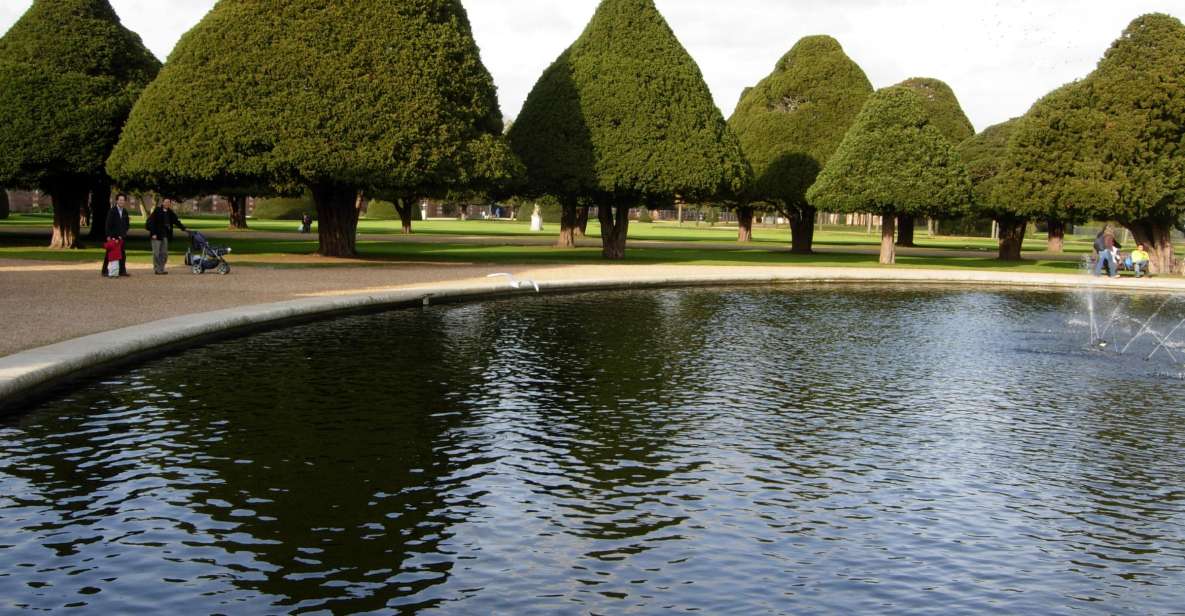 London: Hampton Court Private Guided Tour - Meeting at Waterloo and getting to Hampton Court efficiently