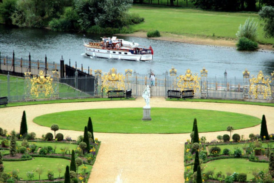 London: Hampton Court to Richmond River Thames Cruise - What to expect on board: a scenic ride more than a narrated tour