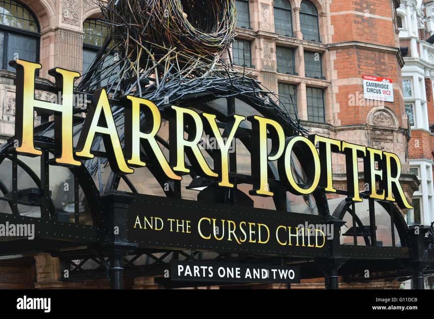 London: Harry Potter Filming Locations Sightseeing Tour - City of London School: A Real-Life Daniel Radcliffe Link