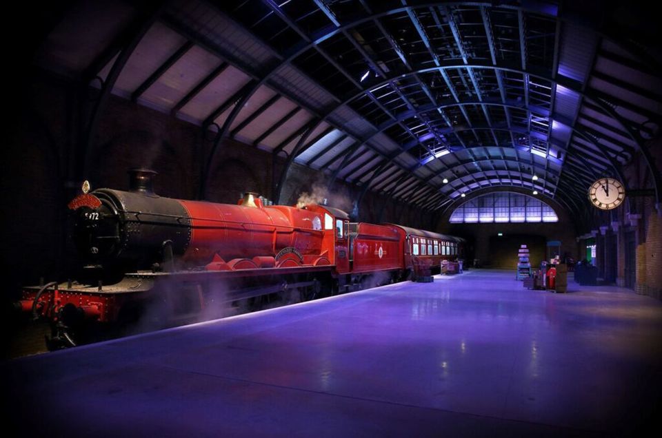 London: Harry Potter Studio Tour and Oxford Day Trip - Oxford on foot: colleges, dreaming spires, and classic photo angles