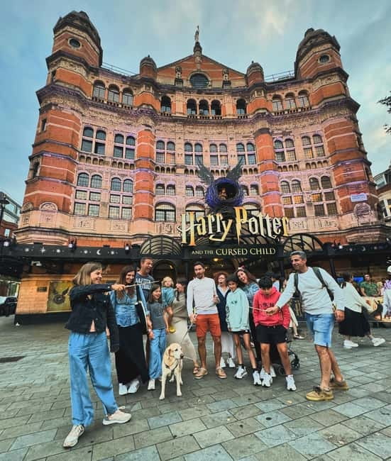 London: Harry Potter Tour in English, discover spells and secrets! - Key highlights at a glance
