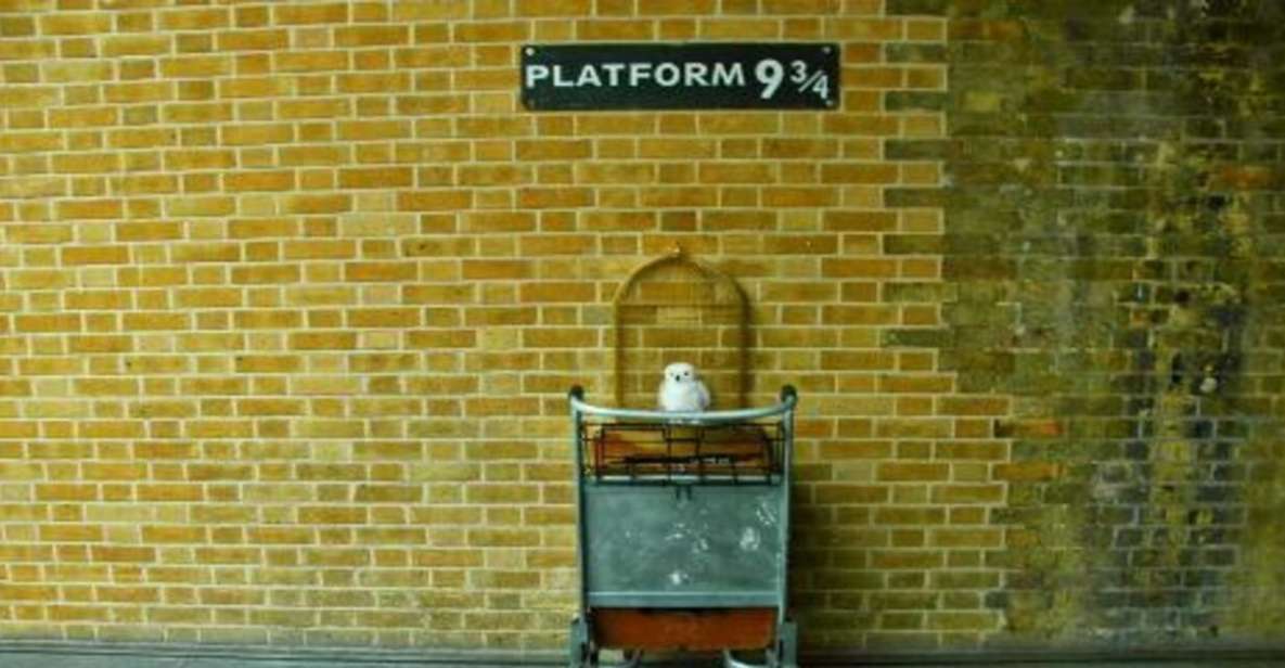 London: Harry Potter Tour, River Cruise & The London Dungeon - Westminster, Southwark, and London Bridge: why the route builds suspense