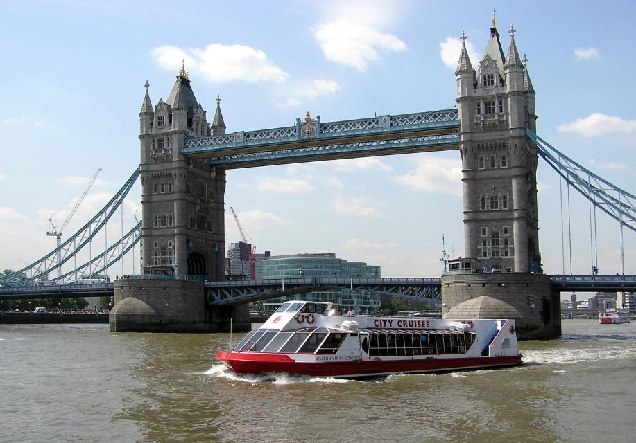 London: Harry Potter Walking Tour and River Thames Cruise - Platform 9¾ Shop Time: Souvenirs and That First Big Photo Moment