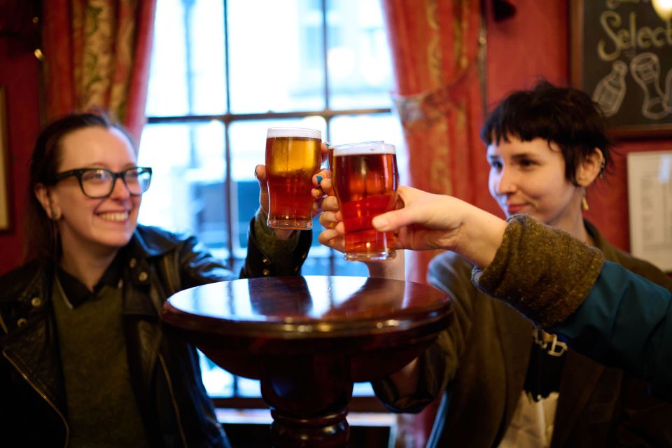 London: Historic Pubs, British Ales & Classic Dishes - The Old Bell Tavern on Fleet Street: Sweeney Todd’s shadow and pub grub momentum