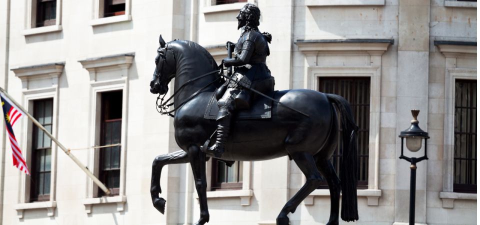 London: Historical Walking Tour in Westminster with an APP - Starting at Waterloo: how the app tour really works