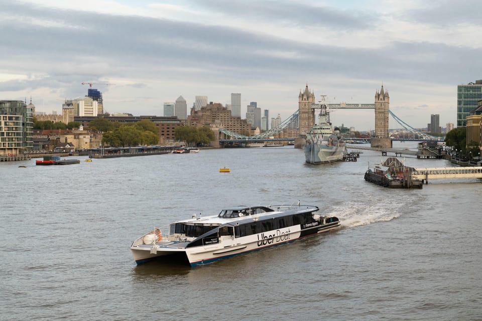 London: Hop-On Hop-Off 2-Day River Thames Sightseeing Pass - Food and extras: what’s included versus what costs extra