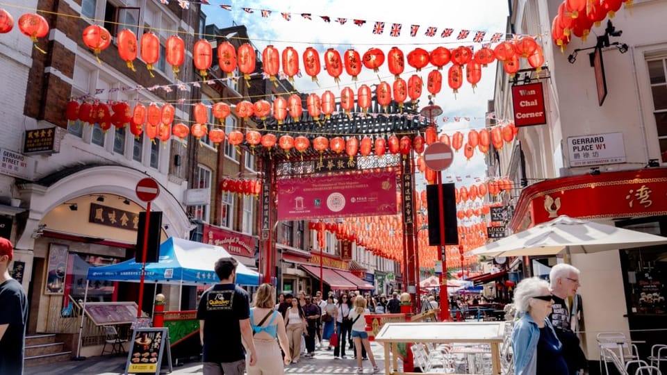 London: Hop-On Hop-Off Pass with Thames River Cruise 24 Hrs - Key highlights worth clocking