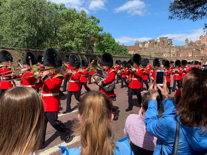 London: Iconic London Taxi Tour - Private 3 hour tour - Meet your guide: taxi training and Scotland Yard instincts