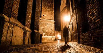London: Jack The Ripper and Sherlock Holmes Bus Tour - Old Bailey and the Hospital by the Ripper era