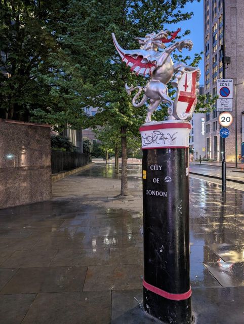 London: Jack the Ripper Tour in Spanish - The guide’s storytelling tone: why it lands so well in Spanish