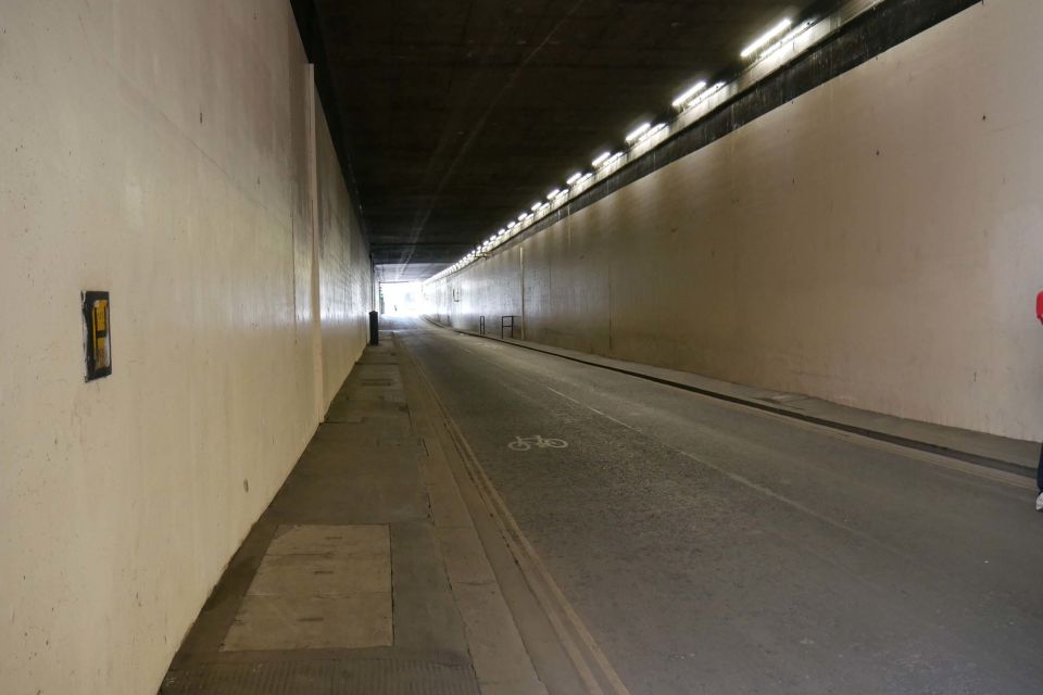 London: James Bond Filming Locations Bus Tour - Key highlights to watch for
