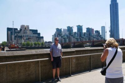 London: James Bond Filming Locations Bus Tour - The 3-hour format: how this London Bond tour actually feels