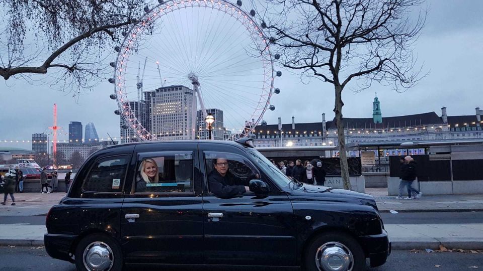 London: James Bond Shooting Locations Tour by Black Taxi - Seeing MI5, MI6, and the Fleming House from the outside