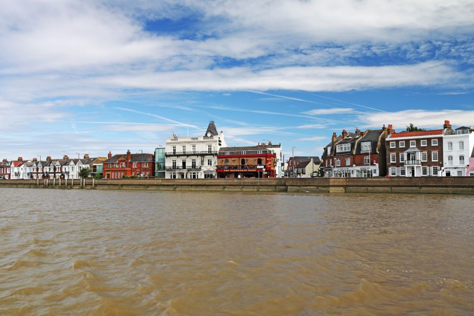 London: Kew to Westminster River Thames Cruise - Quick Hit Points