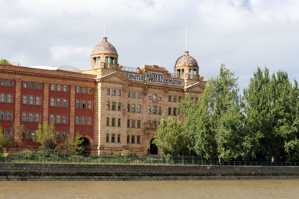 London: Kew to Westminster River Thames Cruise - The On-Board Experience: Quiet, Friendly, and Witty