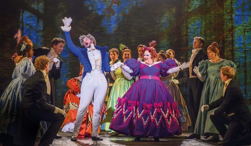 London: Les Misérables and 3-Course Meal & Sparkling Wine - Key highlights to know before you go