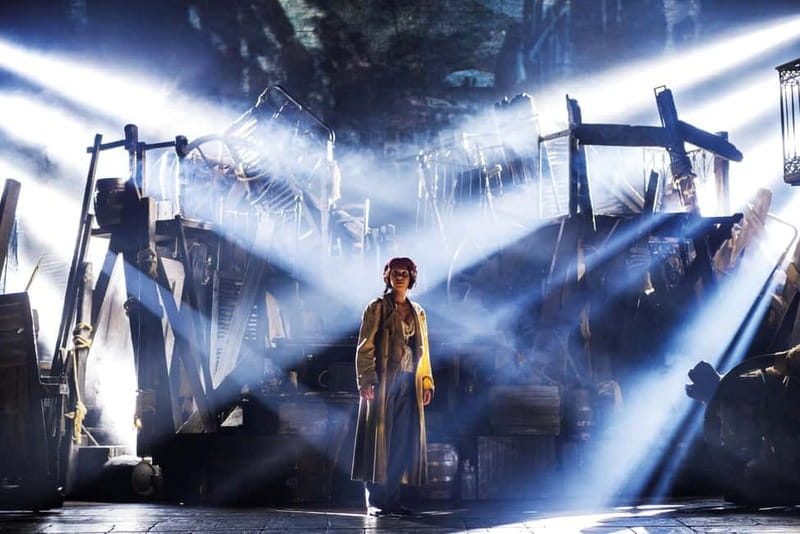 London: Les Misérables and 3-Course Meal & Sparkling Wine - Price and value: is $181.84 per person a smart deal?