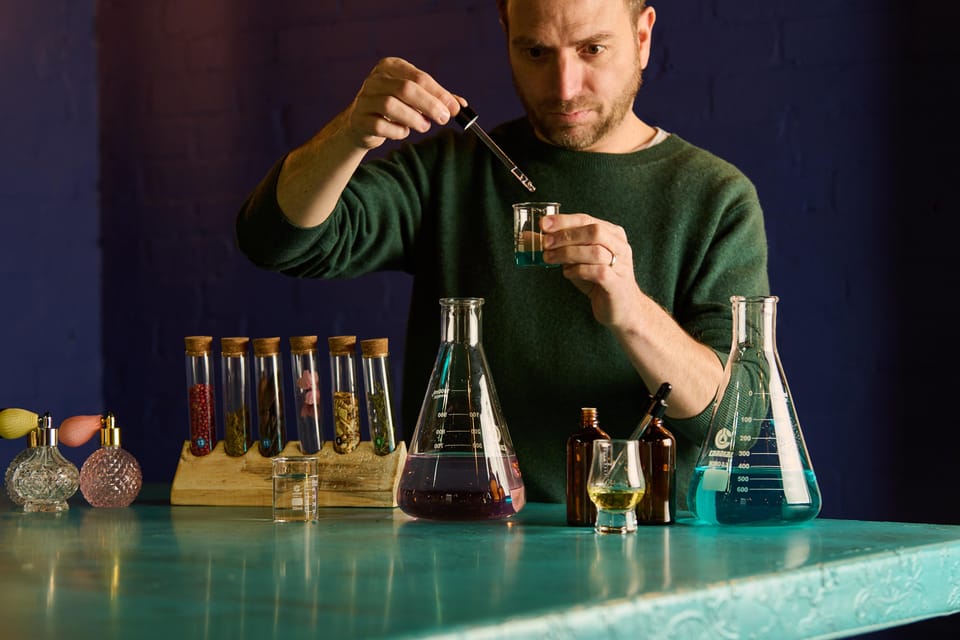 London: Make Your Own Gin Workshop with Take-home Bottle - Key highlights at a glance