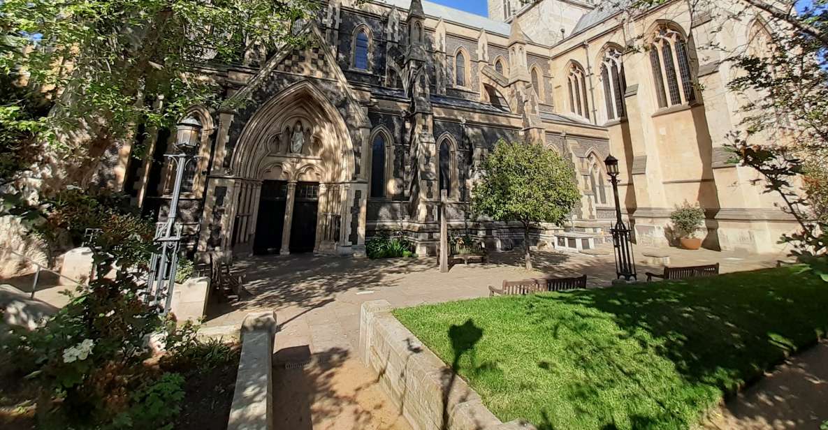 London: Medieval History Walking Tour from The Tower - Tower Hill start: setting the tone before you even cross the river